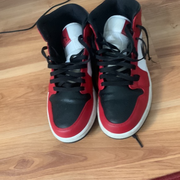 Air Jordan 1 size 10 - Picture 3 of 5